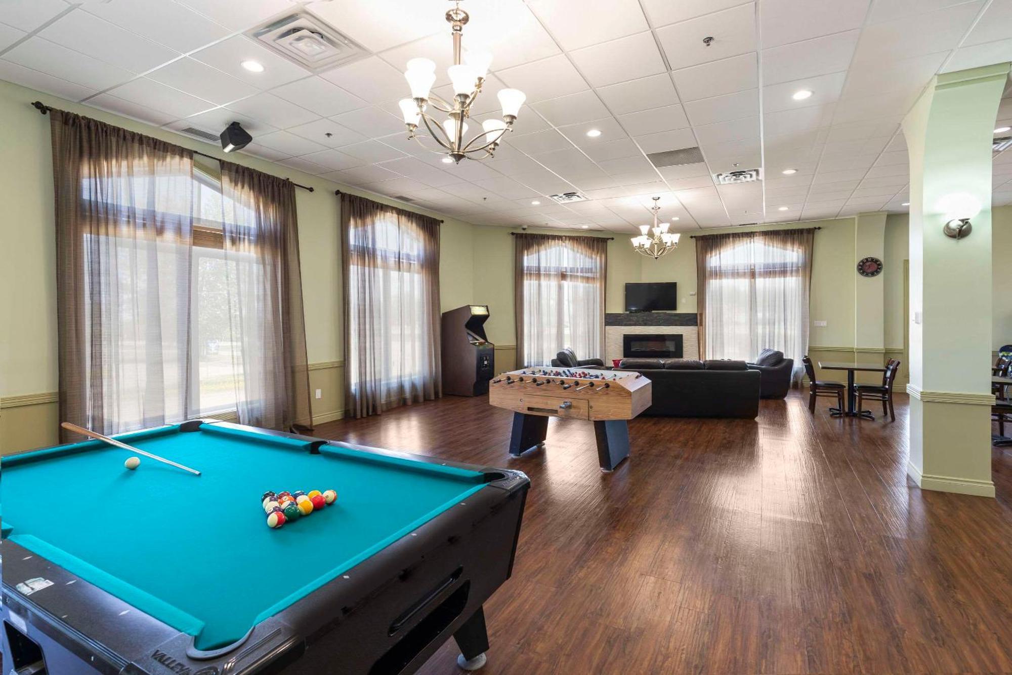 Quality Inn & Suites Whitecourt Luaran gambar